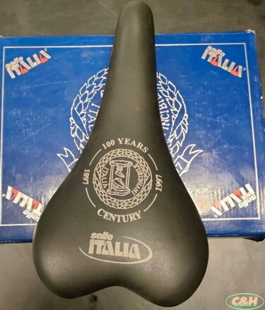 Sedlo Selle Italia Century 