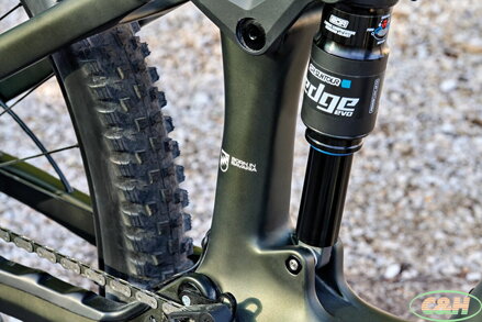 elektrokolo STEPPENWOLF Tundra 9.0 DJI (S) racing red gloss