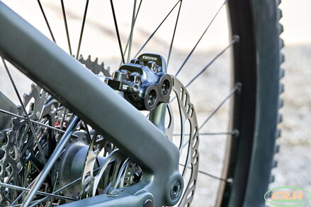 elektrokolo STEPPENWOLF Tundra 9.0 DJI (S) racing red gloss